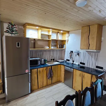 цімбори Apartman *