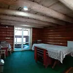 цімбори 아파트 야블루니츠야
